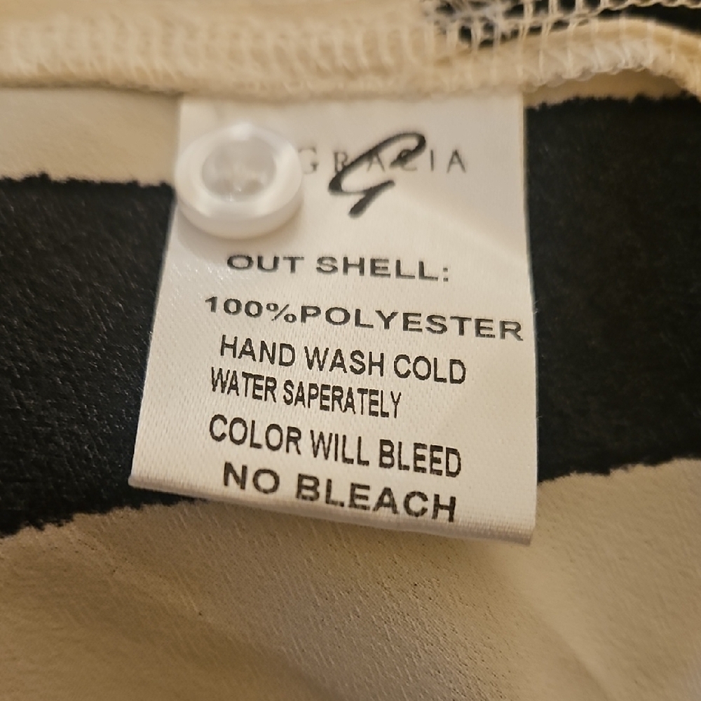 Gracia Monochrome Striped Shirt - Picture 12 of 12